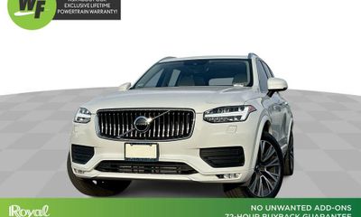 2021 Volvo XC90 Momentum