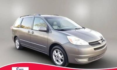 2005 Toyota Sienna XLE