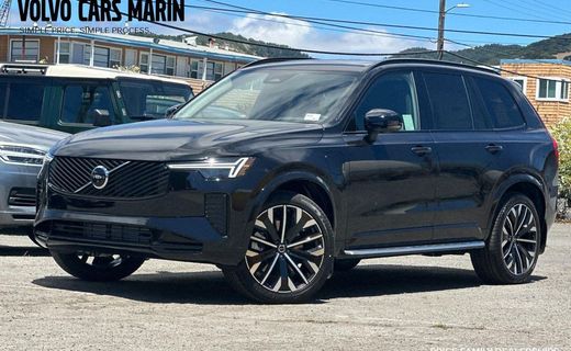 2026 Volvo XC90 Ultra Dark