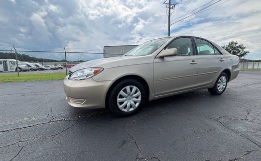 2005 Toyota Camry LE