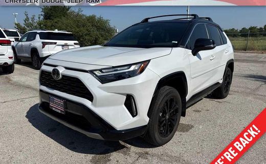 2025 Toyota RAV4 XSE