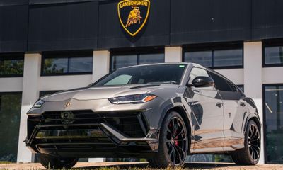 2023 Lamborghini Urus S