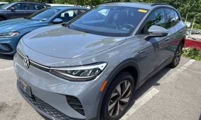 2023 Volkswagen ID 4 Pro
