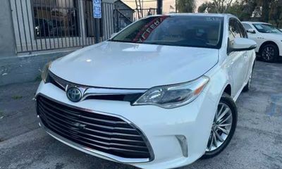 2018 Toyota Avalon Hybrid XLE Plus
