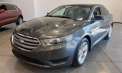2018 Ford Taurus SE