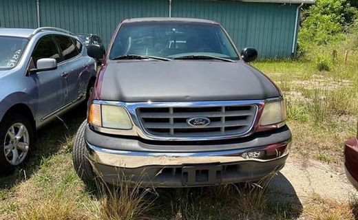 2003 Ford F-150 XLT
