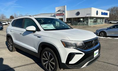2023 Volkswagen Taos 4Motion SE W