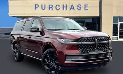 2027 Lincoln Navigator L Reserve