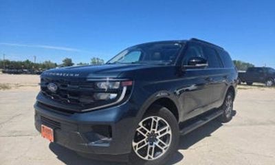 2025 Ford Expedition Active