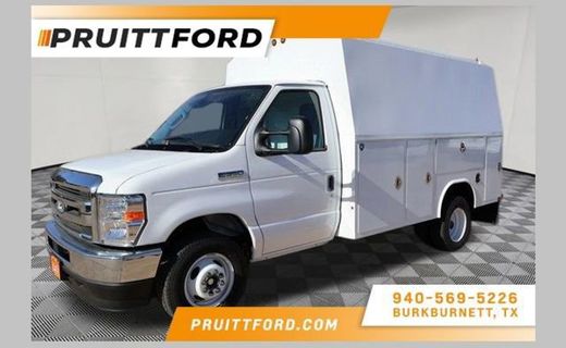 2026 Ford E-350 Base