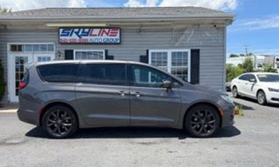 2019 Chrysler Pacifica Touring Plus