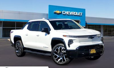 2025 Chevrolet Silverado 3SP RST