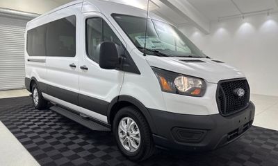 2026 Ford Transit Medium Roof