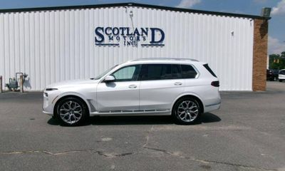2025 BMW X7 XDRIVE40I