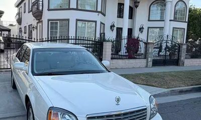 2001 Cadillac Deville Base