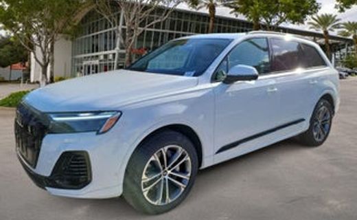 2025 Audi Q7 Quattro Premium Plus