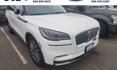 2022 Lincoln Aviator Base