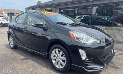 2017 Toyota Prius C ONE TWO Three