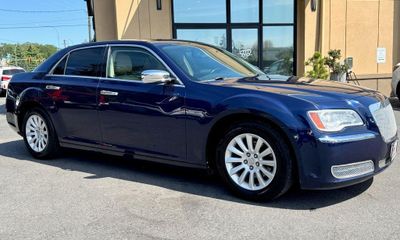 2013 Chrysler 300 Base Limited
