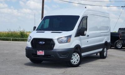 2024 Ford Transit Medium Roof