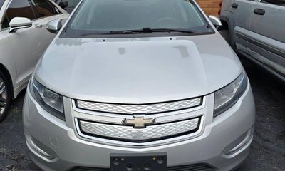 2013 Chevrolet Volt Standard