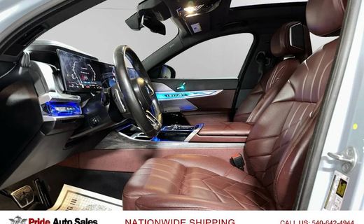 2023 BMW 760i xDrive