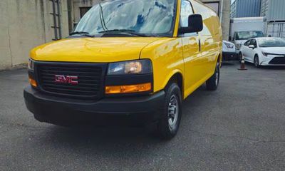 2023 GMC Savana 2500