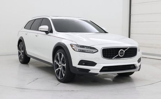 2025 Volvo V90CC Ultra