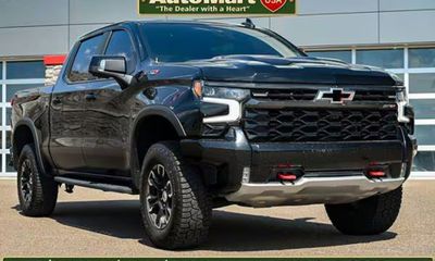 2023 Chevrolet Silverado ZR2