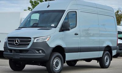 2025 Mercedes-Benz Sprinter 907 VS30