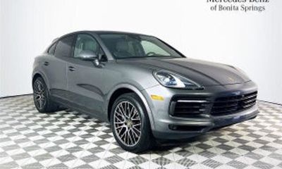 2022 Porsche Cayenne Base