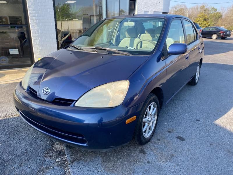 2002 Toyota Prius — a typically priced live listing