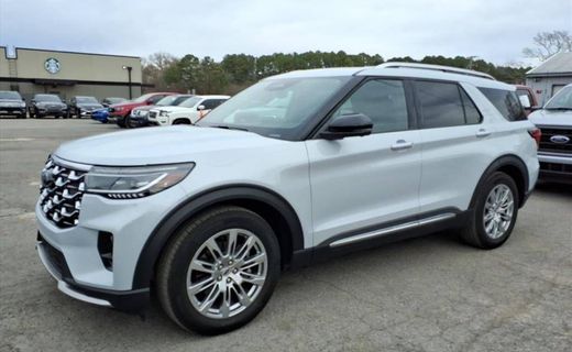 2025 Ford Explorer Platinum