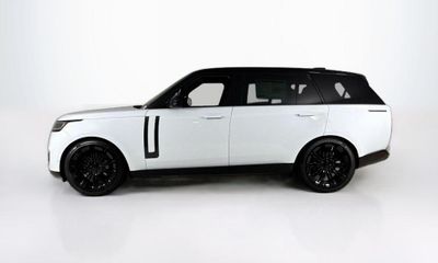 2026 Land Rover Range SE