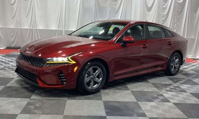 2023 Kia K5 LXS