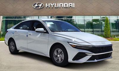 2026 Hyundai Elantra SE