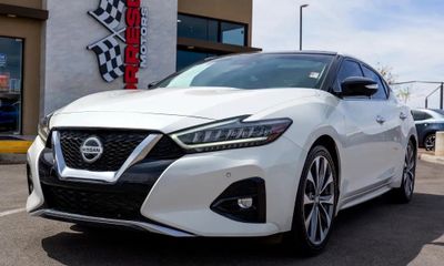 2022 Nissan Maxima Platinum