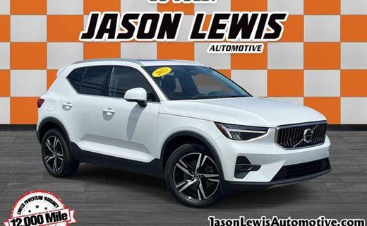2023 Volvo XC40 Plus Bright