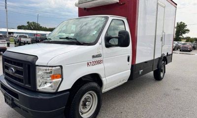 2023 Ford E-350 Base