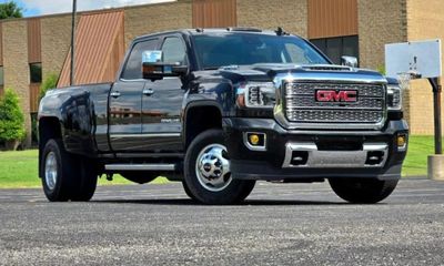 2019 GMC Sierra HD Denali