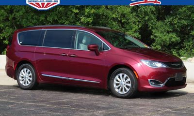 2017 Chrysler Pacifica Touring L