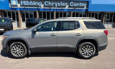 2019 GMC Acadia SLE 2