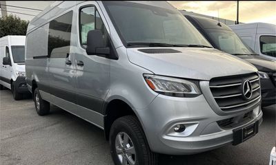 2023 Mercedes-Benz Sprinter 907 VS30