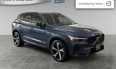 2023 Volvo XC60 Ultimate Dark