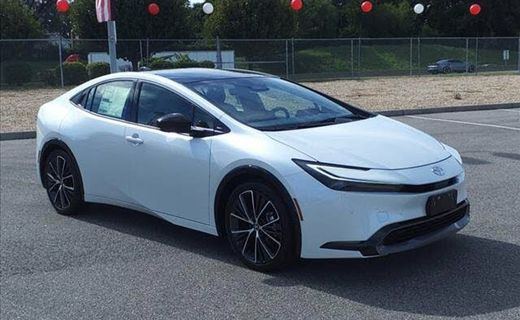 2024 Toyota Prius XLE