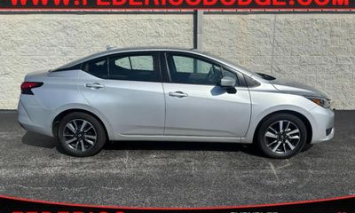 2025 Nissan Versa SV