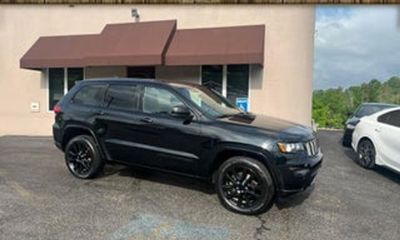 2017 Jeep Grand Cherokee Laredo