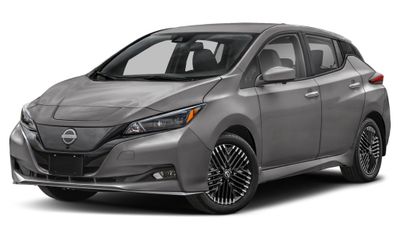 2023 Nissan Leaf SV