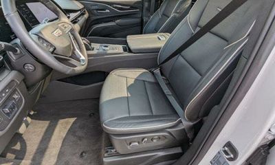 2023 Cadillac Escalade Sport