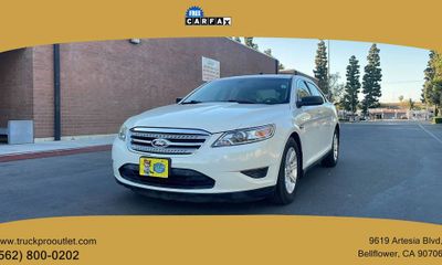 2011 Ford Taurus SE